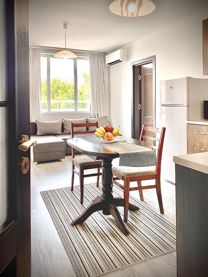 Cozy & Modern 1Br Apart For 4 Guests Next To Medical University & Free Parking Stara Zagora Luaran gambar